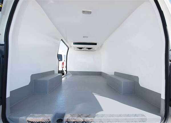 CFRT複合闆(pan)蒙皮冷藏車(chē)具有良好冷(leng)藏密封效果(guǒ)